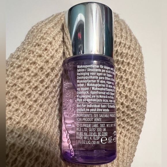 CLINIQUE Makeup Remover - Picture 2 of 5